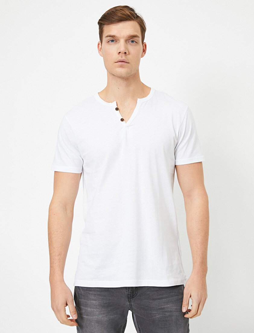 Düğme Detaylı Pamuklu V Yaka Tişört