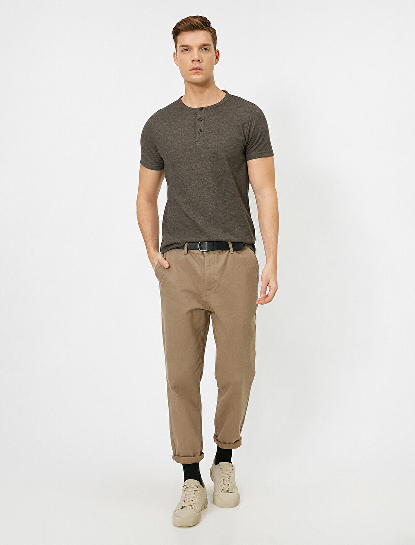 Düğme Detaylı T-Shirt