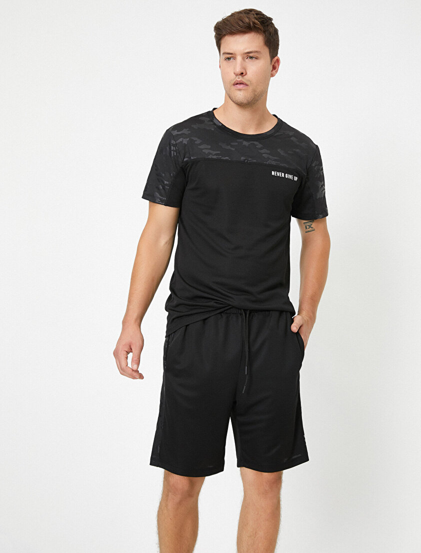 Bisiklet Yaka Renk Bloklu Yazılı Baskılı Tişört