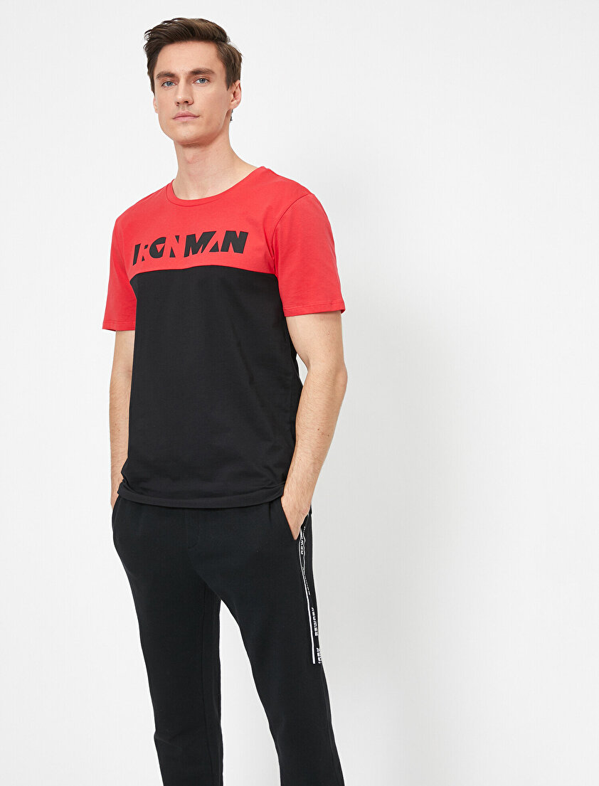 Marvel Lisanslı Baskılı T-Shirt