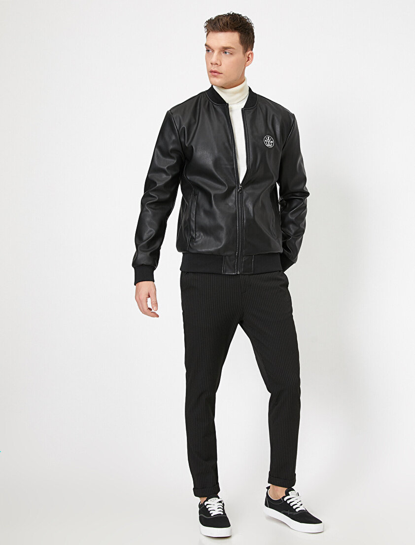 Bomber Yaka Ribanalı Arma Detaylı Deri Görünümlü Mont