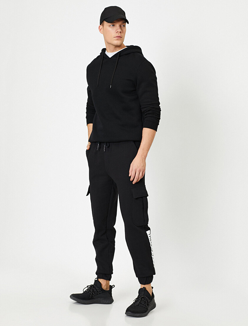 Kargo Cepli Lastik Paça Yanı Yazı Baskılı Eşofman Altı