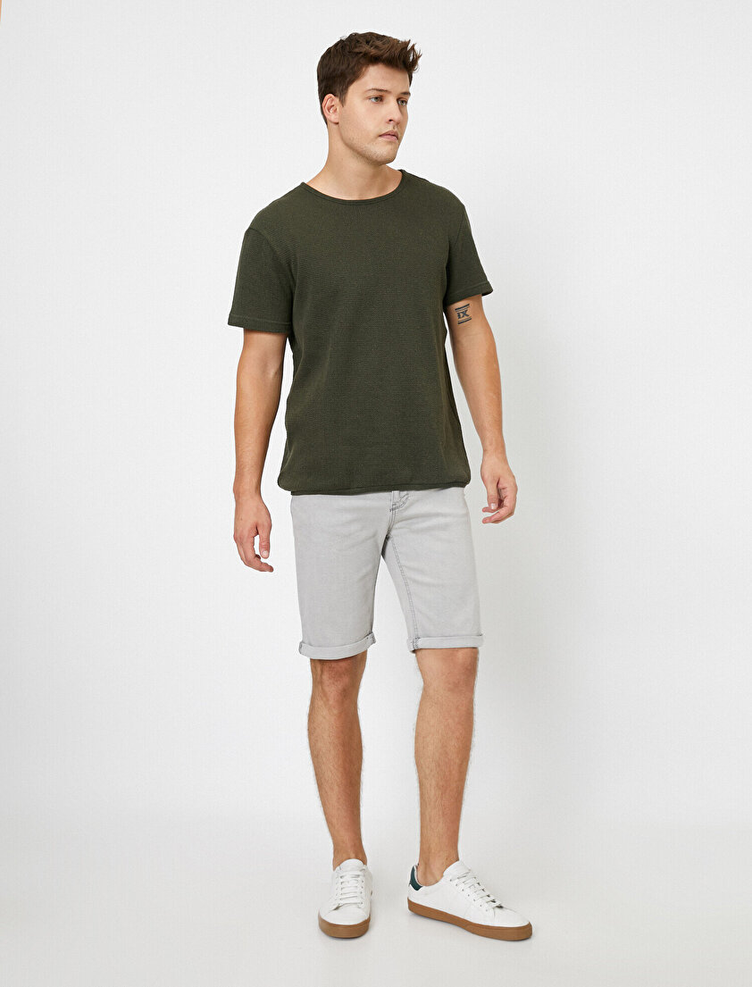 Dizi Katlama Detaylı Jean Şort