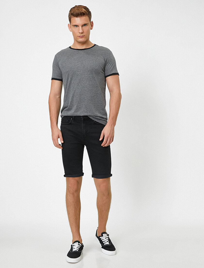 Dizi Katlama Detaylı Cepli Jean Şort