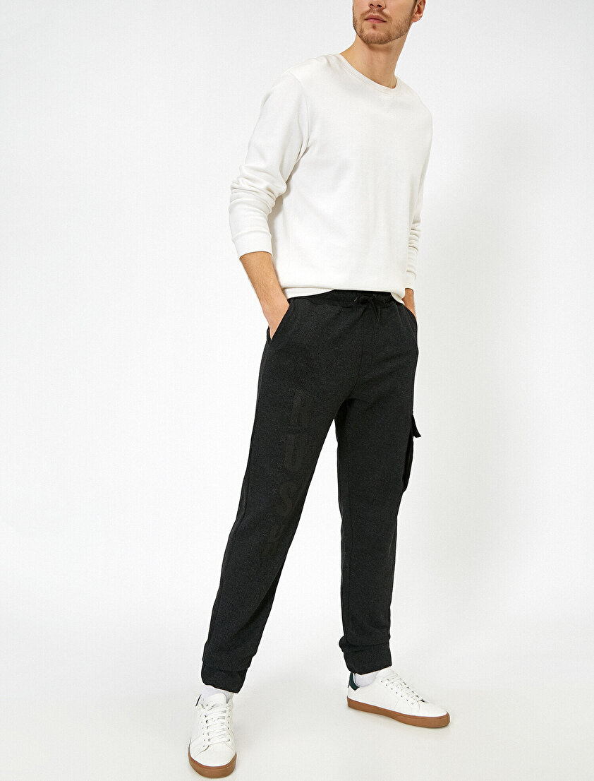 Yazılı Baskılı Kargo Cepli Beli Bağlamalı Eşofman Altı