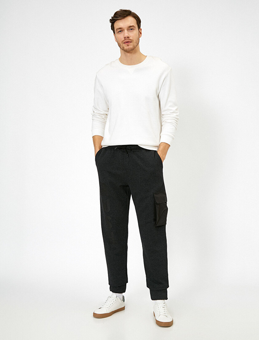 Yazılı Baskılı Kargo Cepli Beli Bağlamalı Eşofman Altı