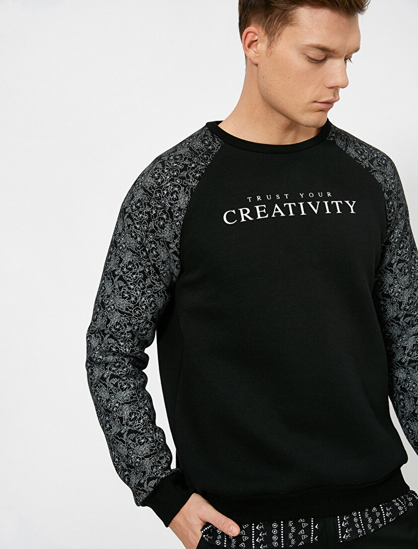 Bisiklet Yaka Reglan Kollu Slogan Basklı Sweatshirt