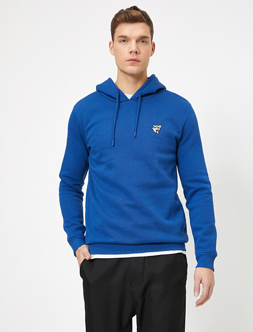 Kapüşonlu İşlemeli Uzun Kollu Sweatshirt