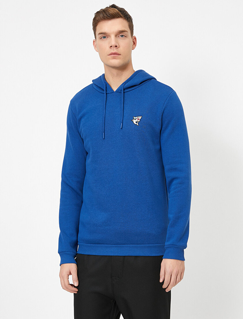 Kapüşonlu İşlemeli Uzun Kollu Sweatshirt