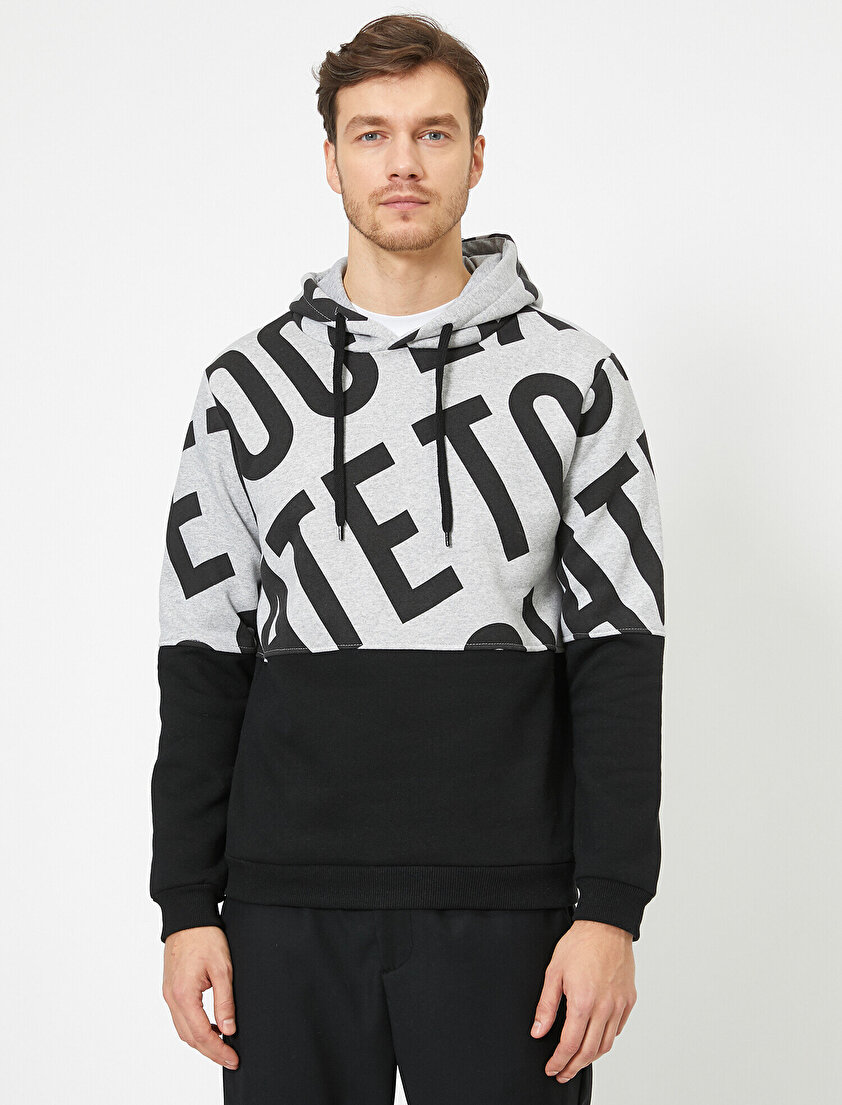 Kapüşonlu Renk Bloklu Metraj Baskılı Sweatshirt