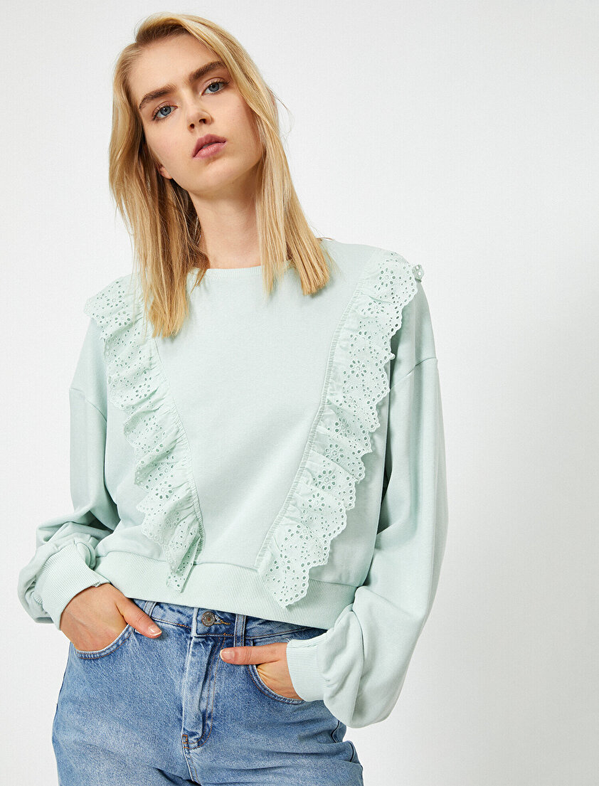 Bisiklet Yaka Brode Detaylı Uzun Kollu Sweatshirt