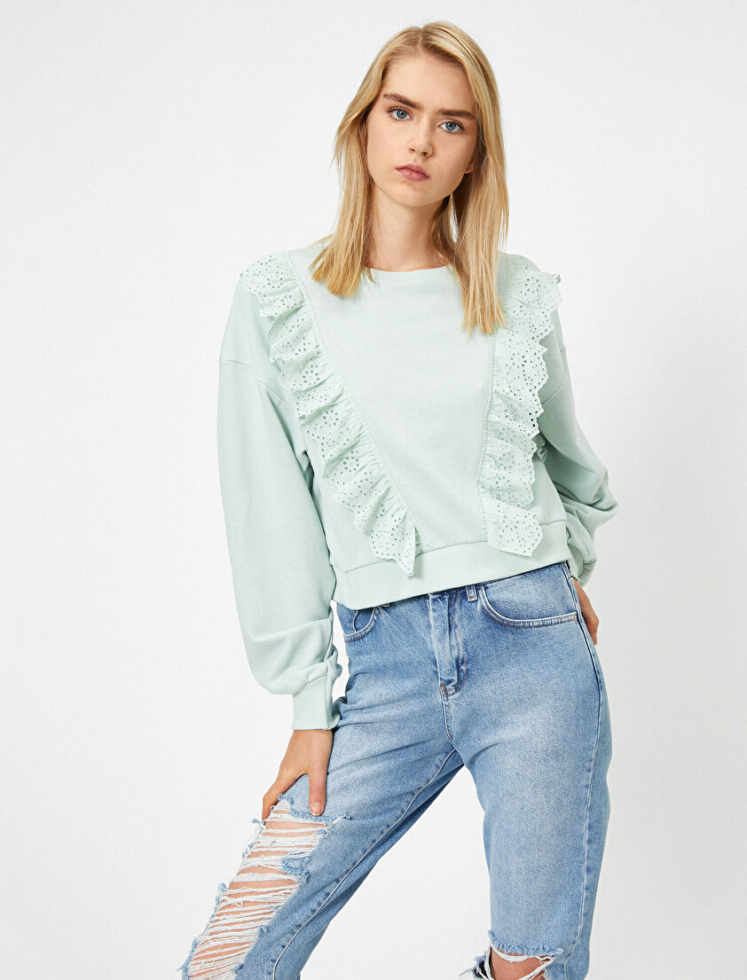 Bisiklet Yaka Brode Detaylı Uzun Kollu Sweatshirt