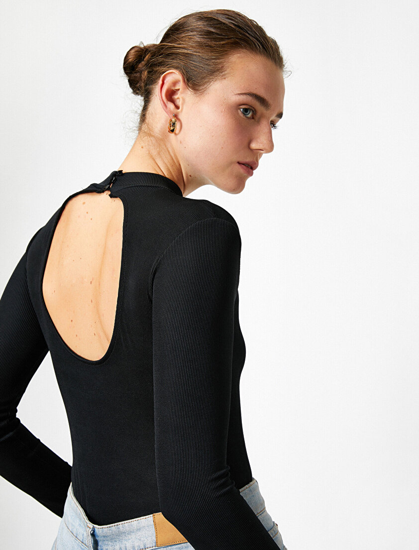 Pencere Detaylı Dik Yaka Çıtçıtlı Body