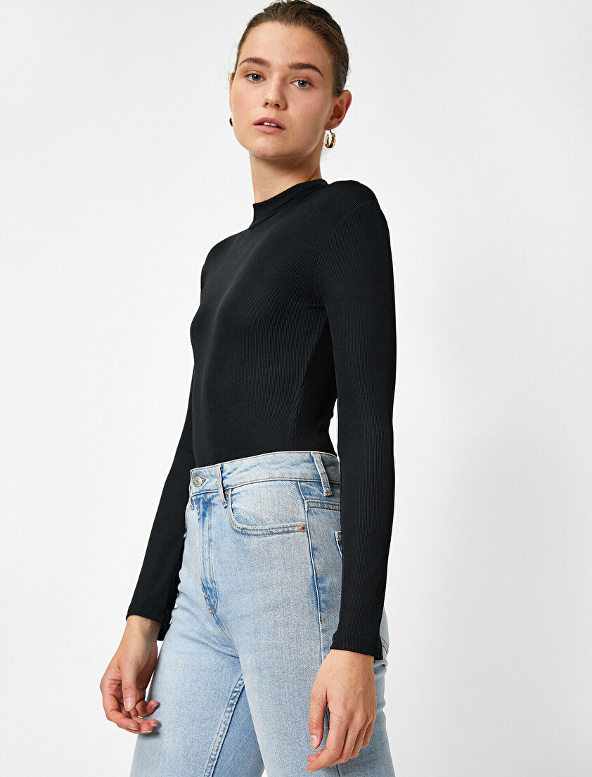 Pencere Detaylı Dik Yaka Çıtçıtlı Body