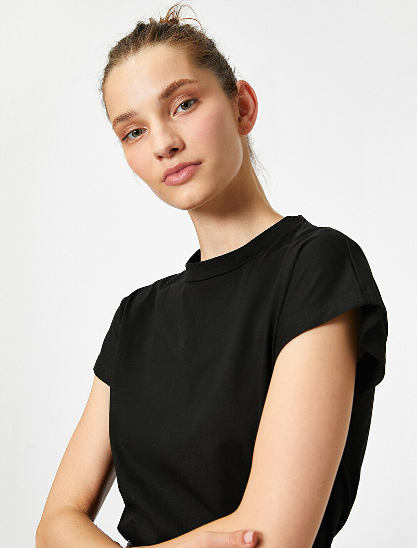 Bisiklet Yaka Basic T-Shirt