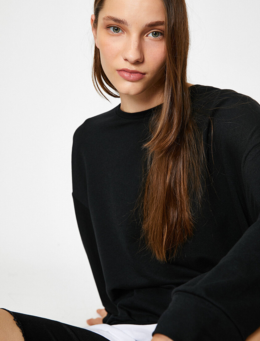 Bisiklet Yaka Parça Detaylı Sweatshirt