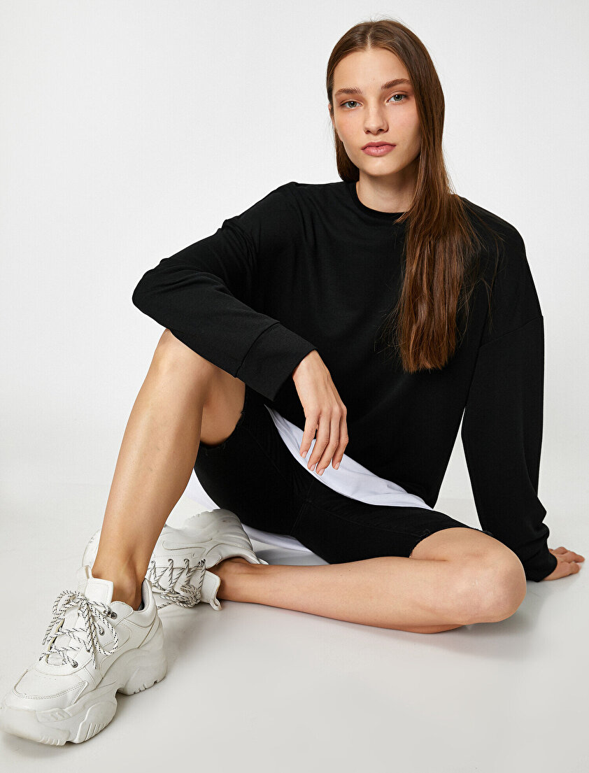 Bisiklet Yaka Parça Detaylı Sweatshirt