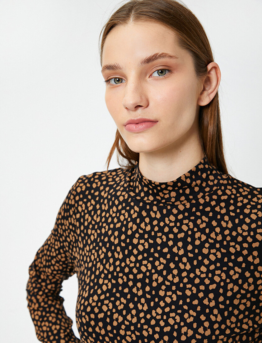 Leopar Desenli Uzun Kol T-Shirt