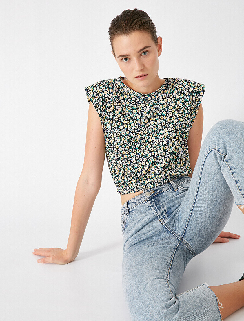 Desenli Vatkalı Crop Fit T-Shirt