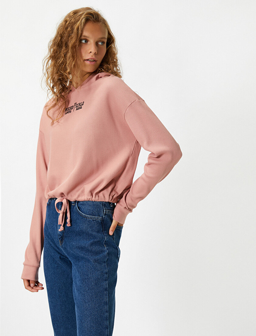 Kapüşonlu Beli Büzgülü  Baskılı Sweatshirt
