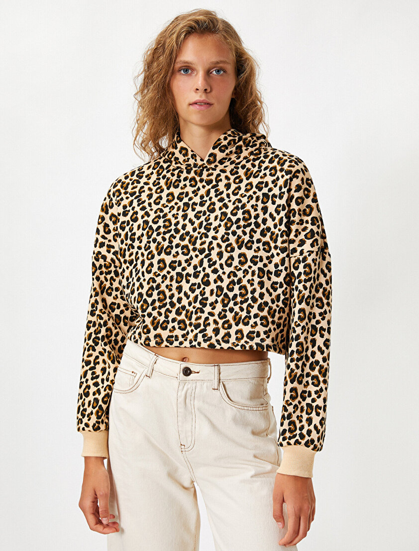 Leopar Desenli Kapüşonlu Crop Sweatshirt