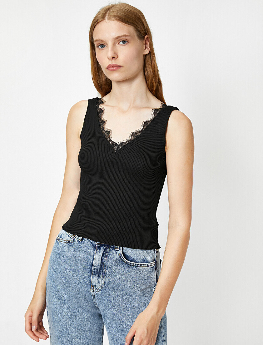 Dantelli V Yaka Triko Bluz