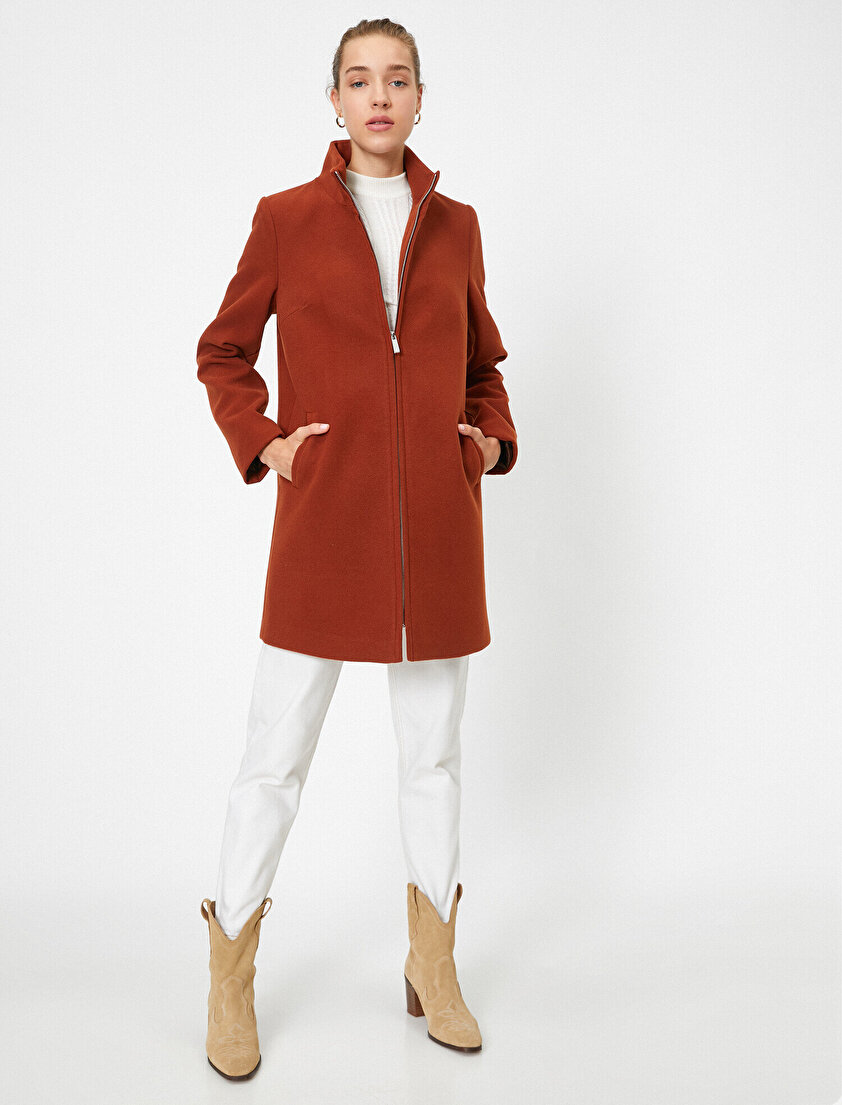 Cep Detaylı Fermuarlı Kaban