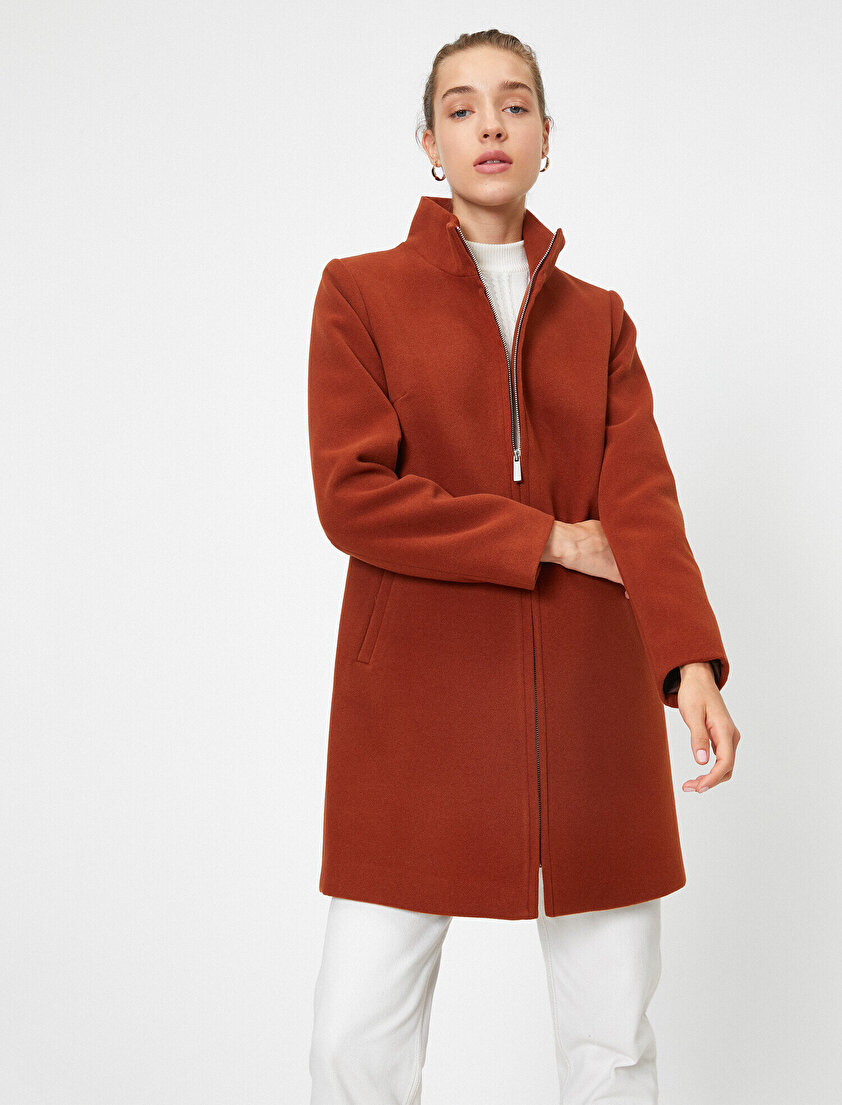 Cep Detaylı Fermuarlı Kaban