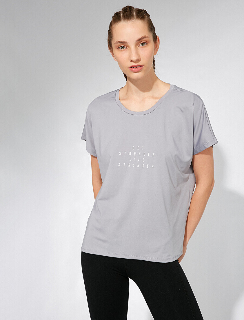 Bisiklet Yaka Kısa Kollu Yazılı Baskılı Tişört