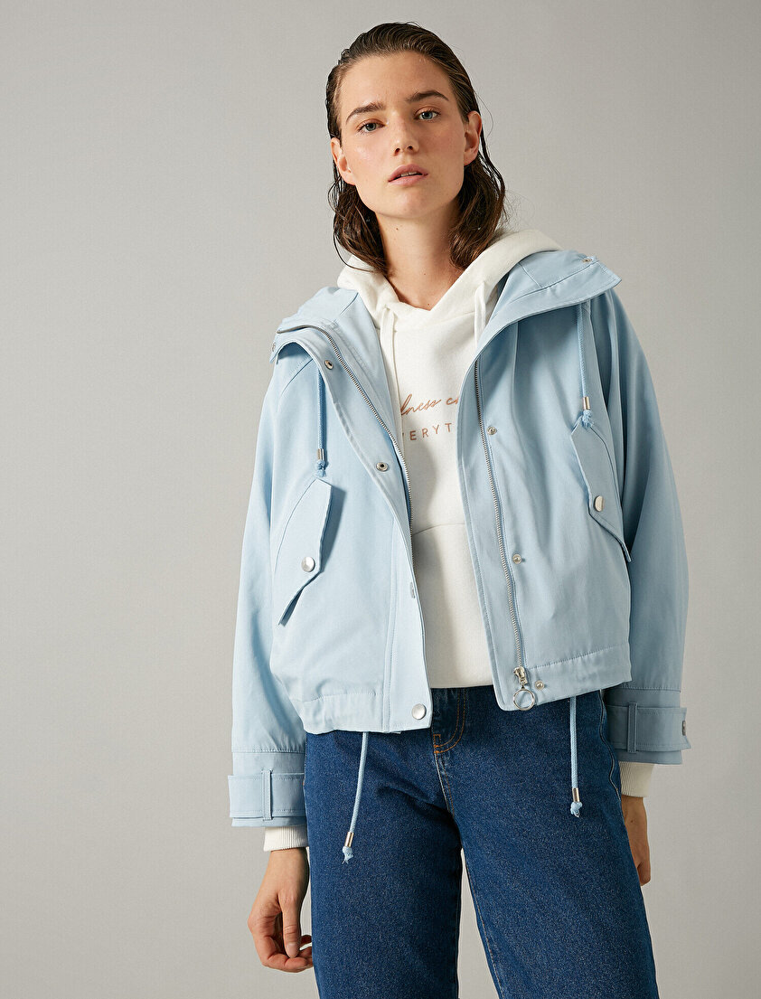 Kapüşonlu Cepli Yağmurluk