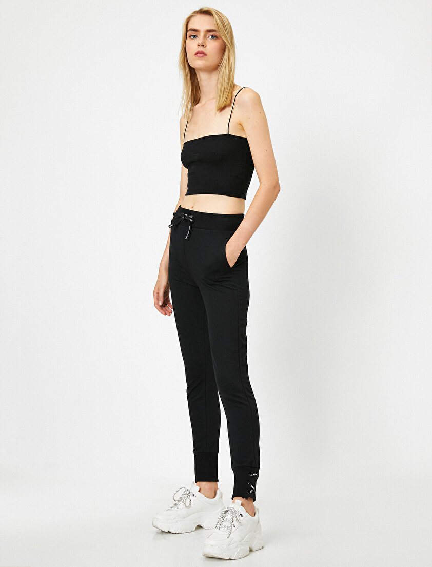 Beli Bağlamalı Normal Bel Paça Detaylı Eşofman Altı