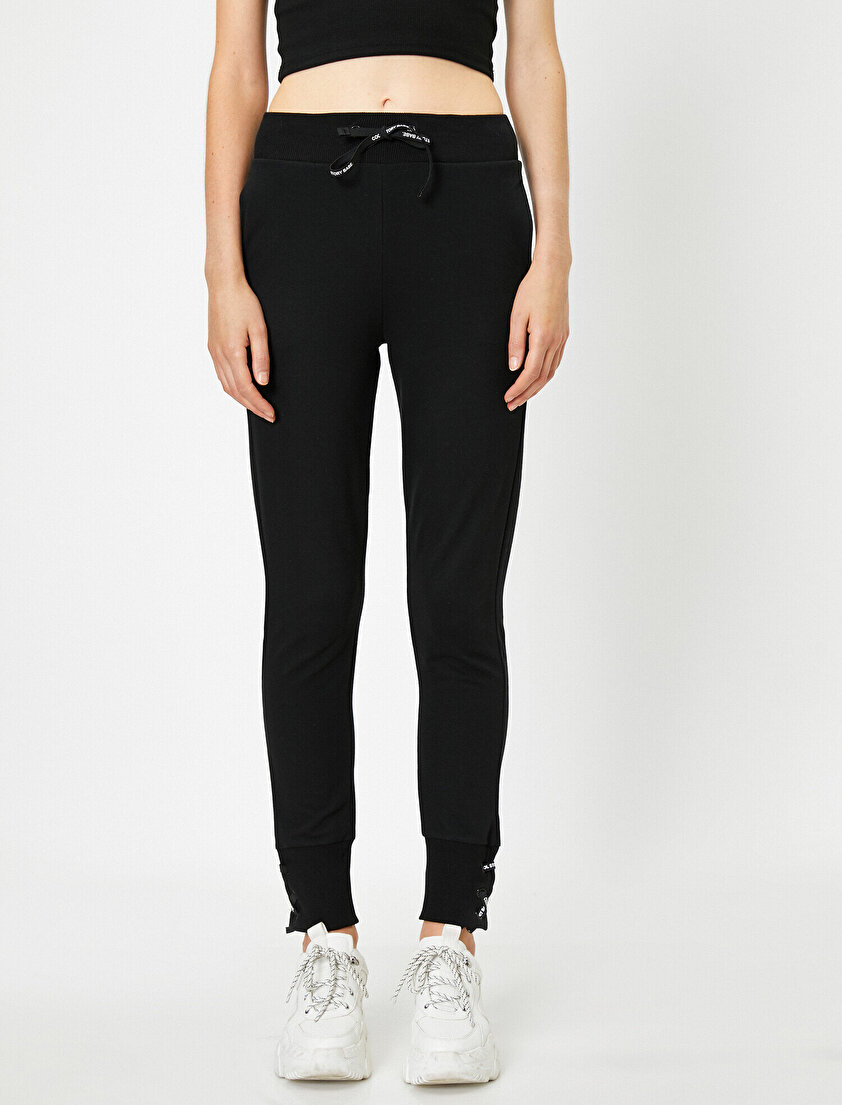 Beli Bağlamalı Normal Bel Paça Detaylı Eşofman Altı