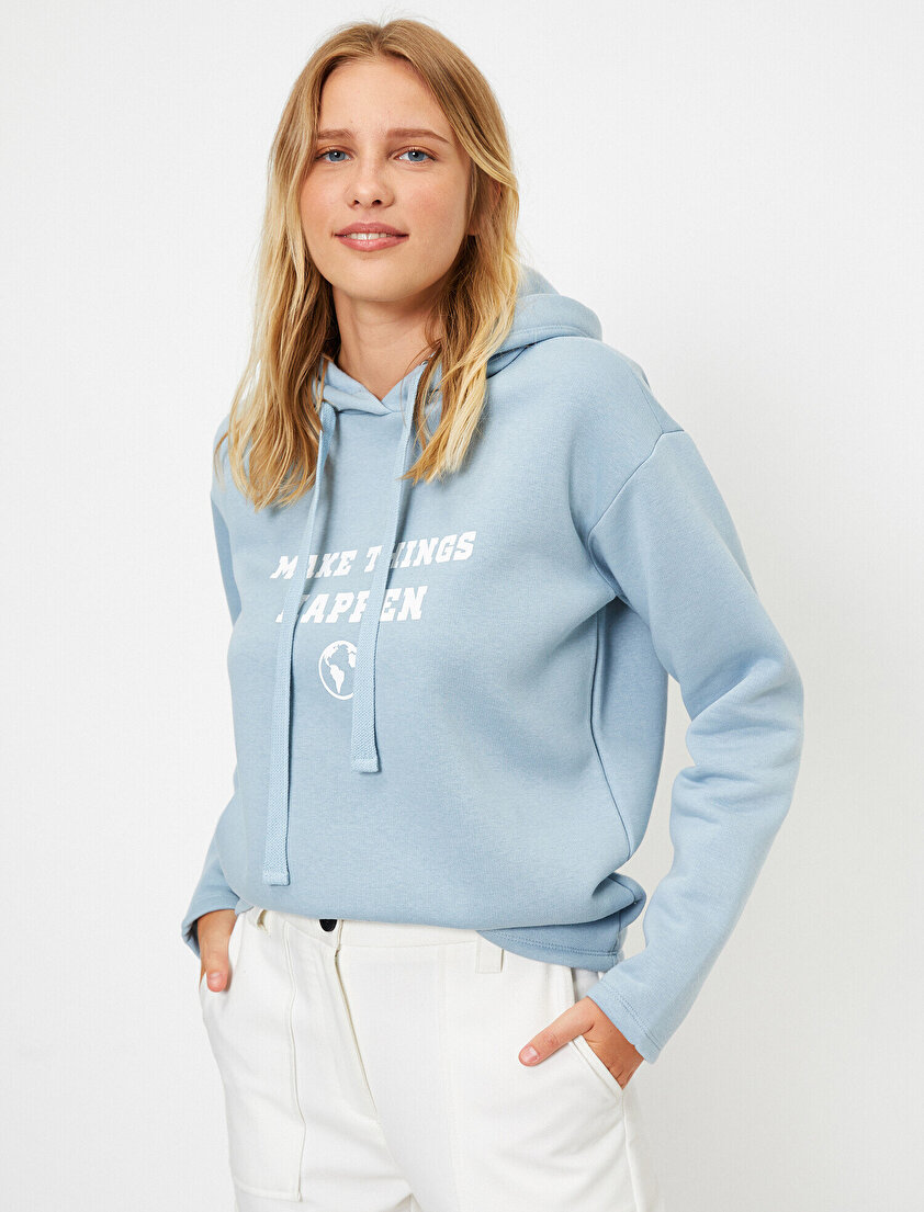 Kapüşonlu Yazılı Baskılı Uzun Kollu Sweatshirt