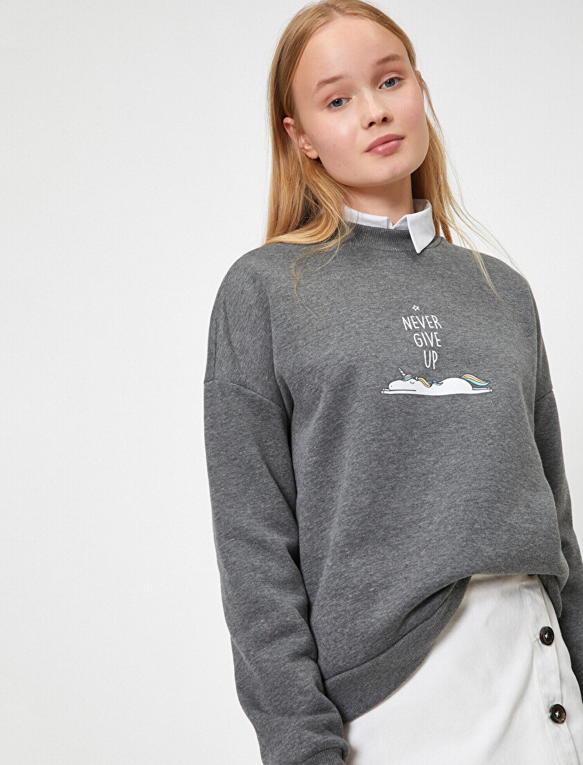 Uzun Kollu Baskılı Sweatshirt