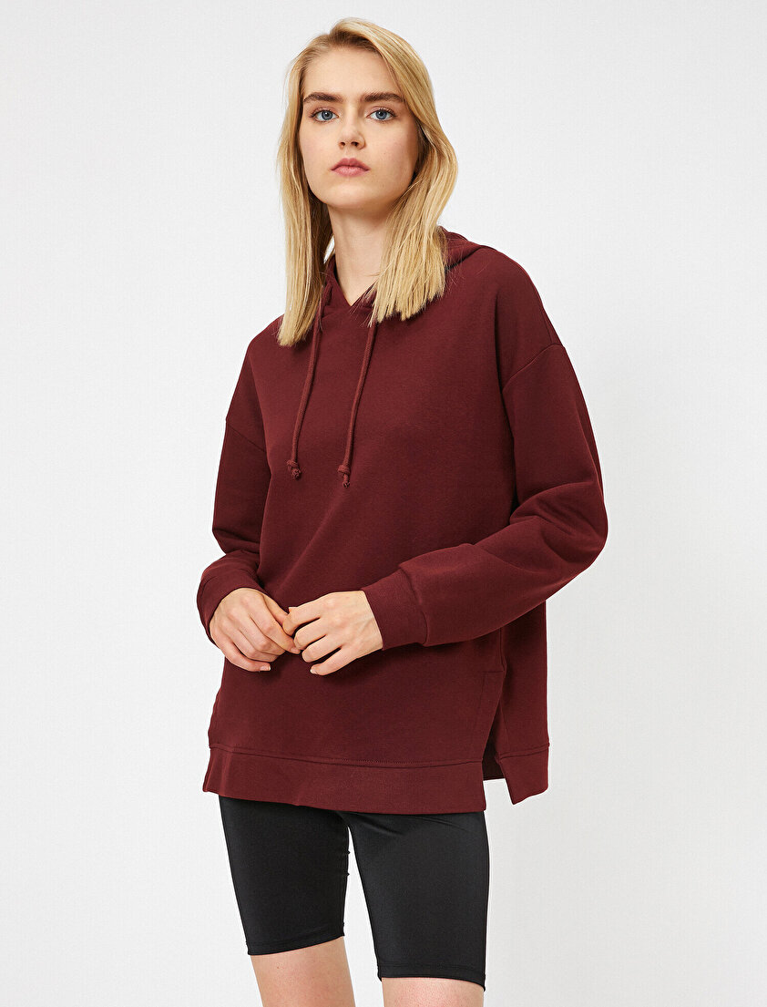 Uzun Kollu Kapüşonlu Yırtmaçlı Sweatshirt