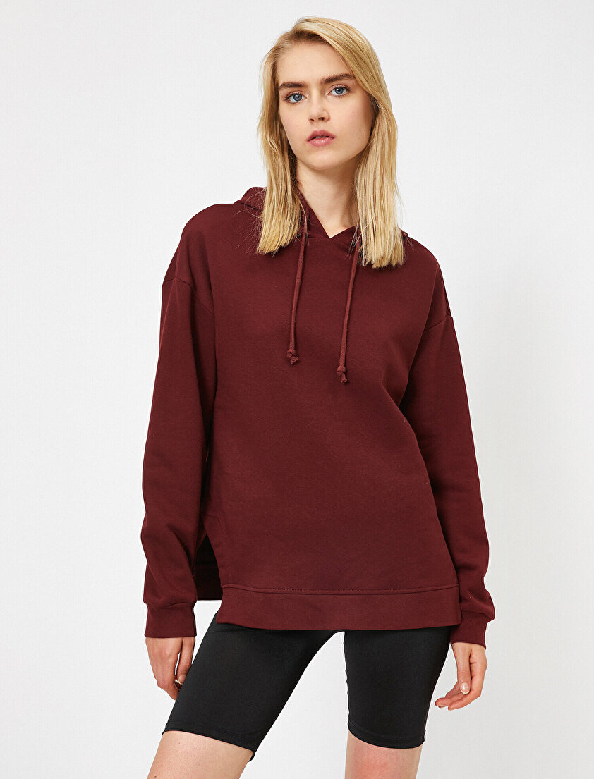 Uzun Kollu Kapüşonlu Yırtmaçlı Sweatshirt