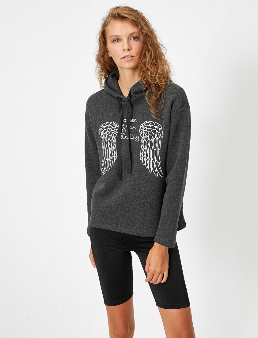 Kapüşonlu Yazılı Baskılı Uzun Kollu Sweatshirt
