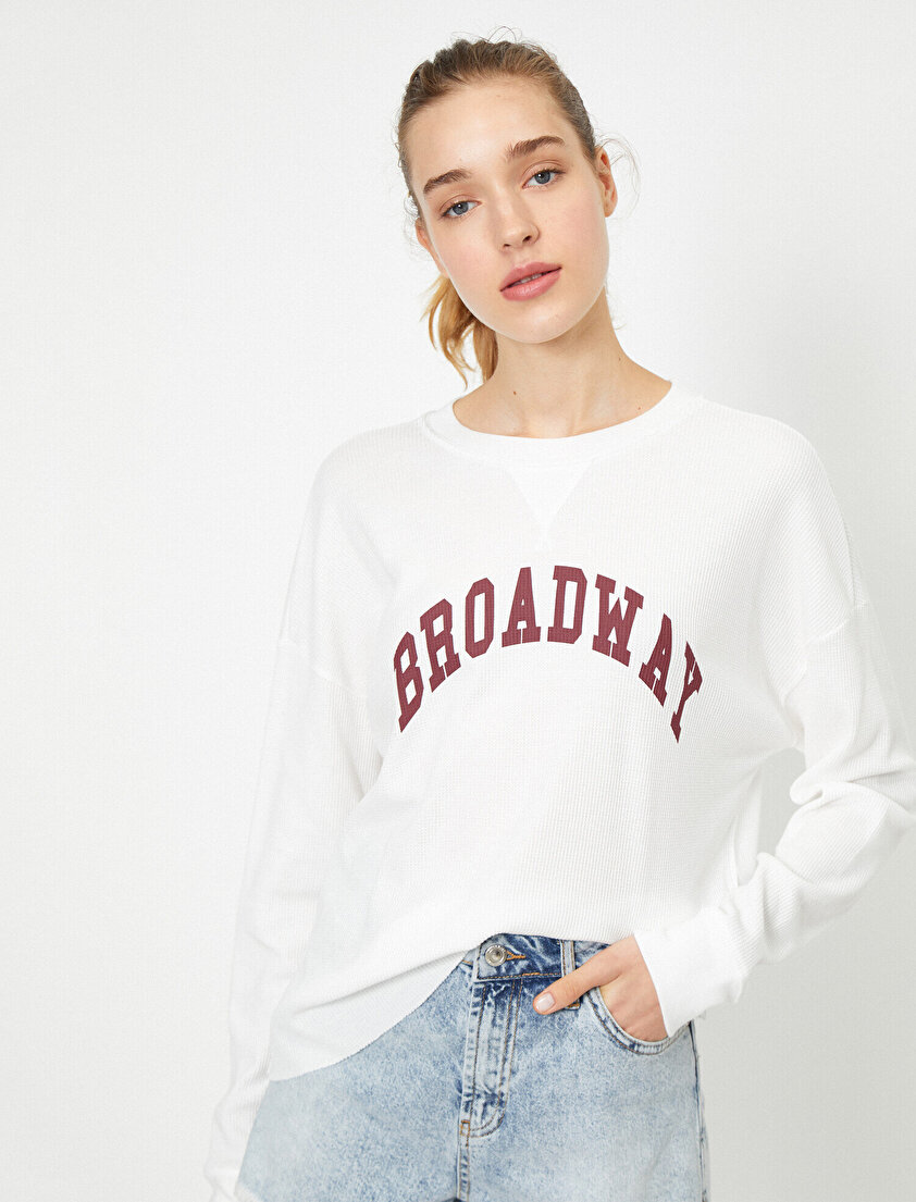 Bisiklet Yaka Uzun Kollu Yazılı Baskılı Sweatshirt