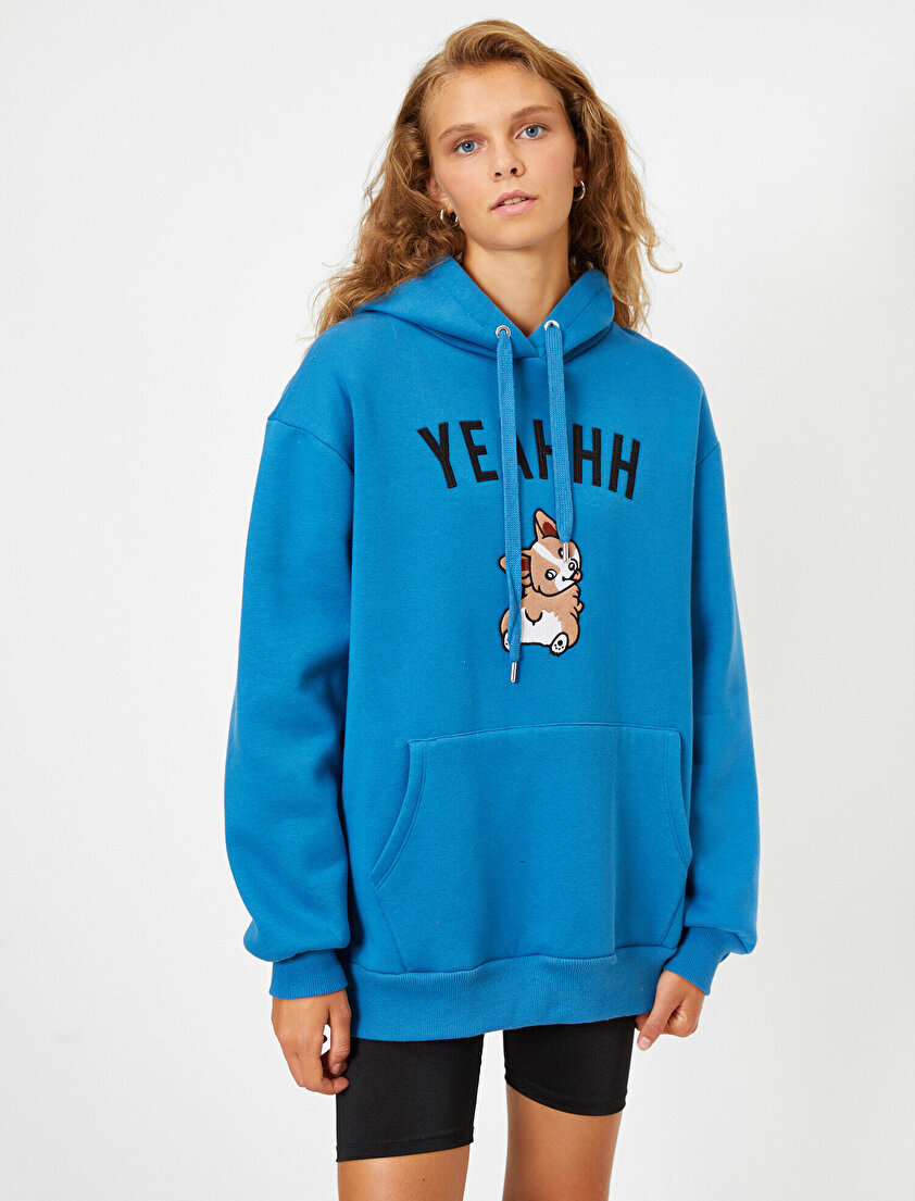 Kapüşonlu Yazılı Baskılı Cepli Sweatshirt