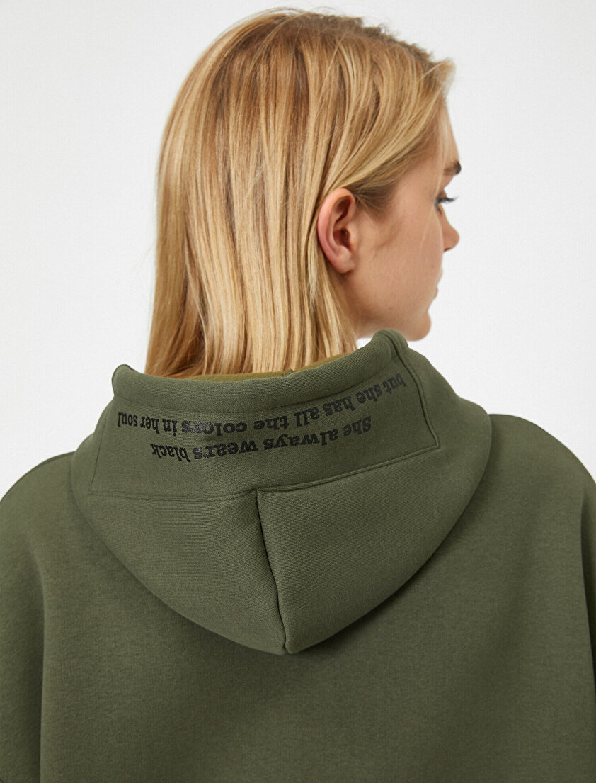 Kapüşonlu Uzun Kollu Yazılı Baskılı Sweatshirt