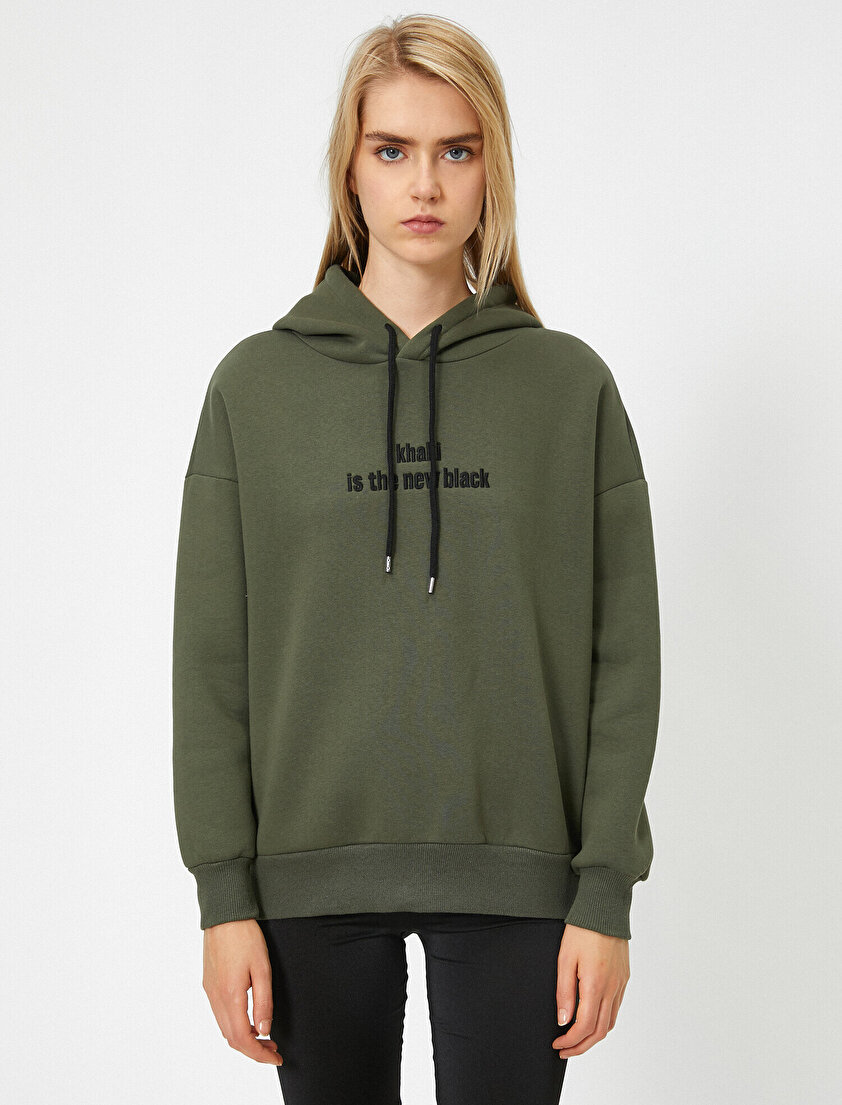 Kapüşonlu Uzun Kollu Yazılı Baskılı Sweatshirt