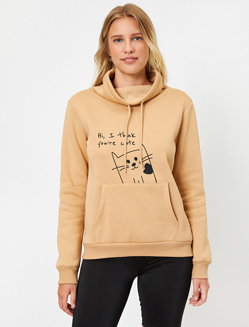 Cepli Baskılı Yüksek Yaka Sweatshirt