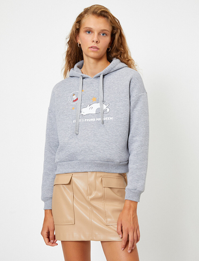 Kapüşonlu Yazılı Baskılı Uzun Kollu Sweatshirt