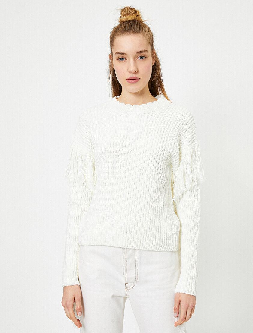 Bisiklet Yaka Uzun Kollu Örgülü Püskül Detaylı Kazak