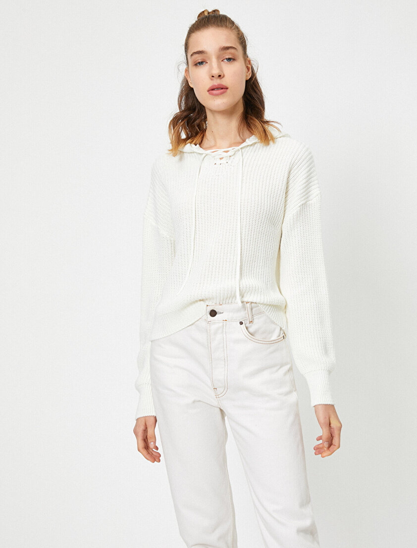 Kapüşonlu Örgülü Kazak