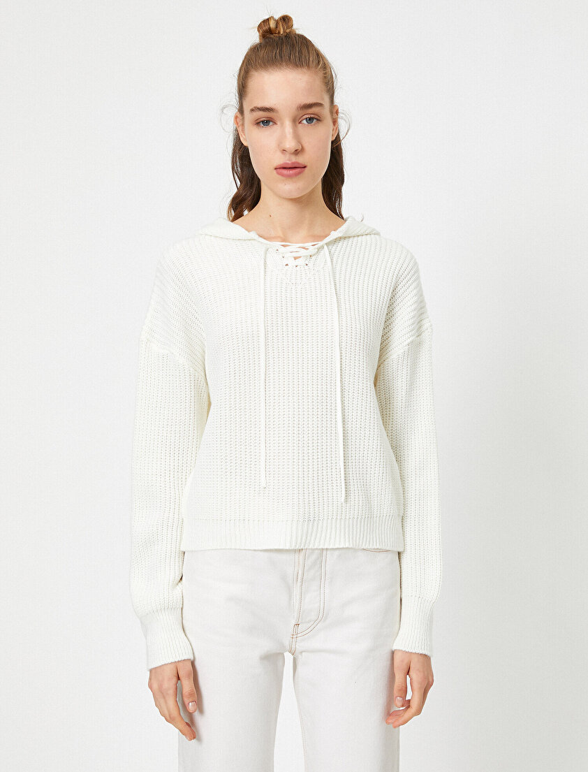 Kapüşonlu Örgülü Kazak