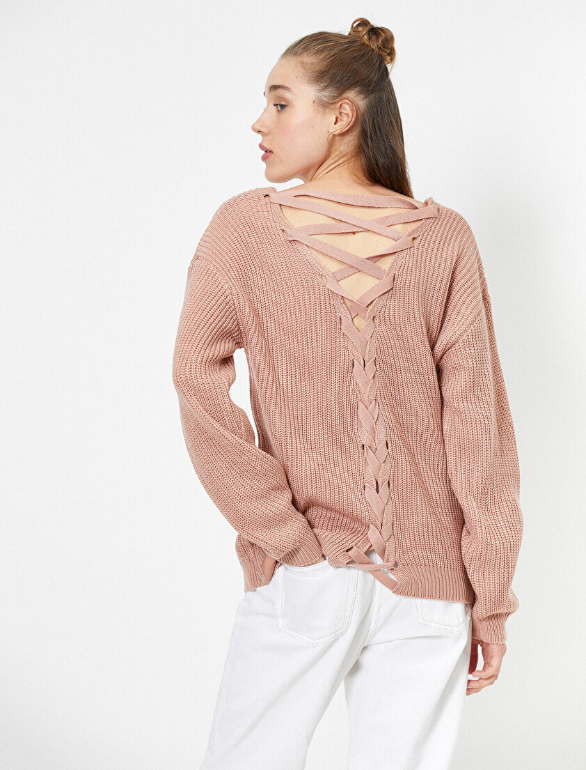 Sırt Detaylı Uzun Kollu Örgülü Kazak