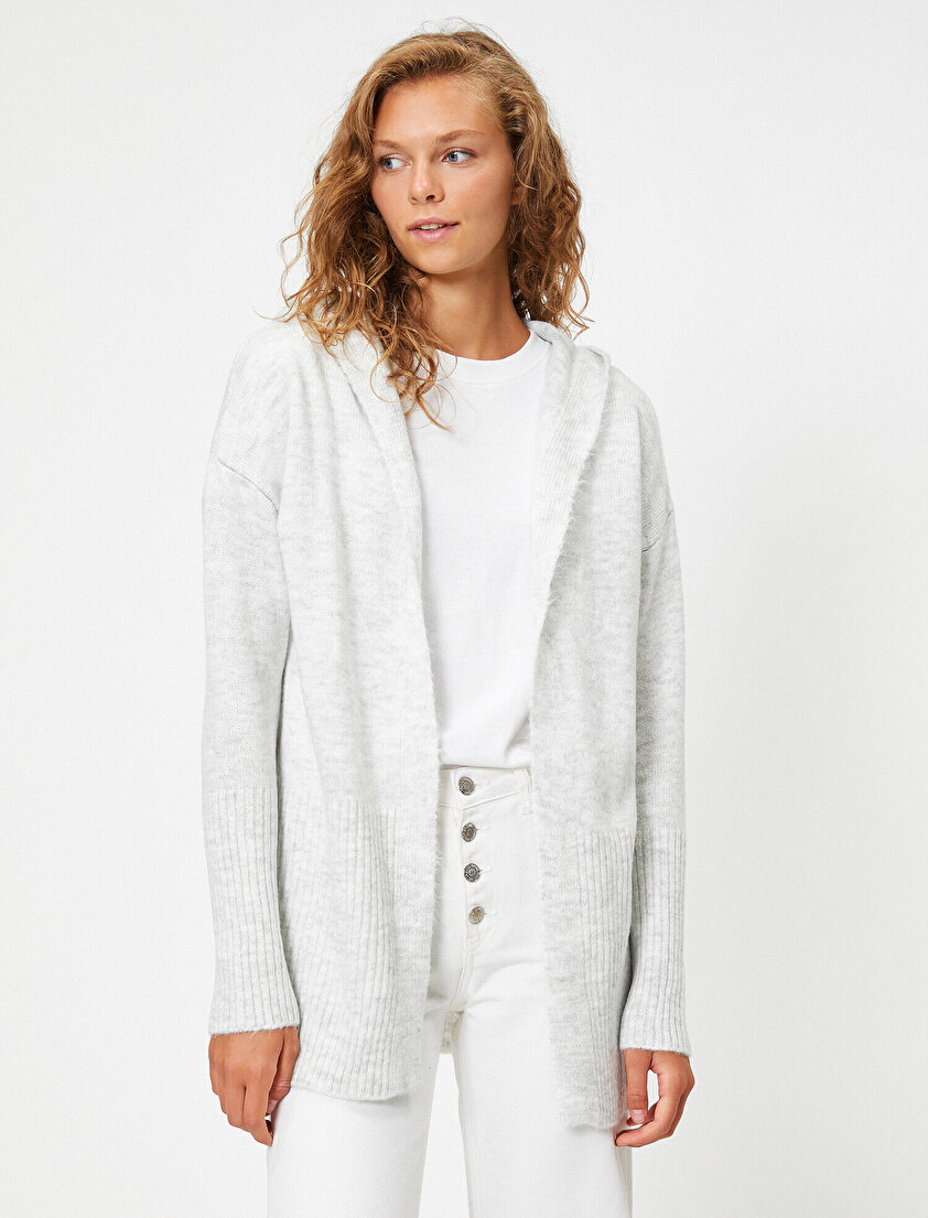 Kapüşonlu Uzun Kollu Hırka