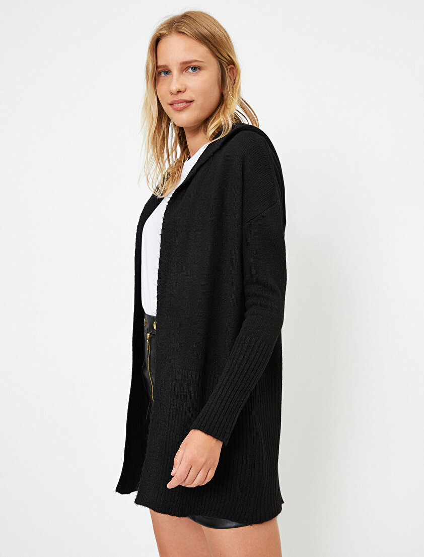 Kapüşonlu Uzun Kollu Hırka