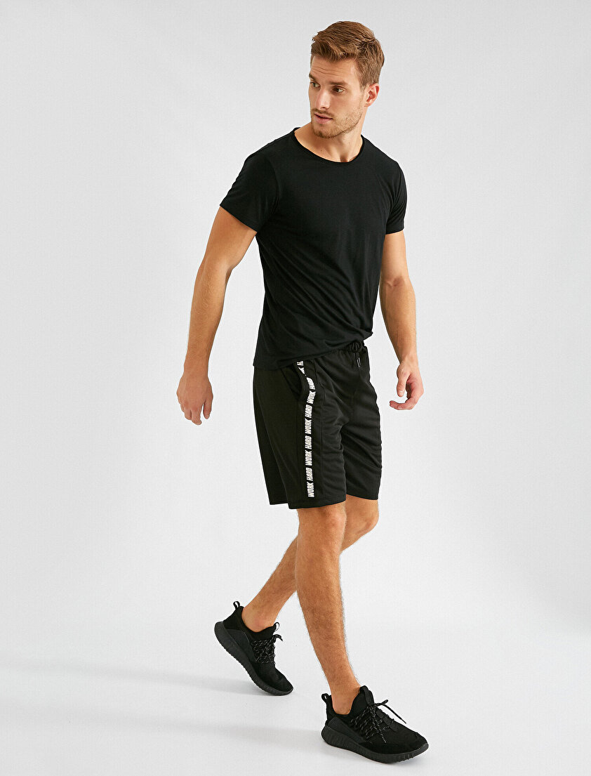 Slogan Baskılı Cepli Şort